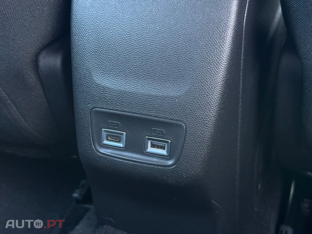 Peugeot E-208 50 kWh Style