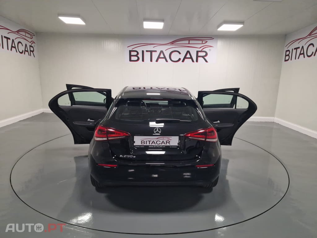 Mercedes-Benz A 250 E STYLE PLUS Hibrido Plug-In
