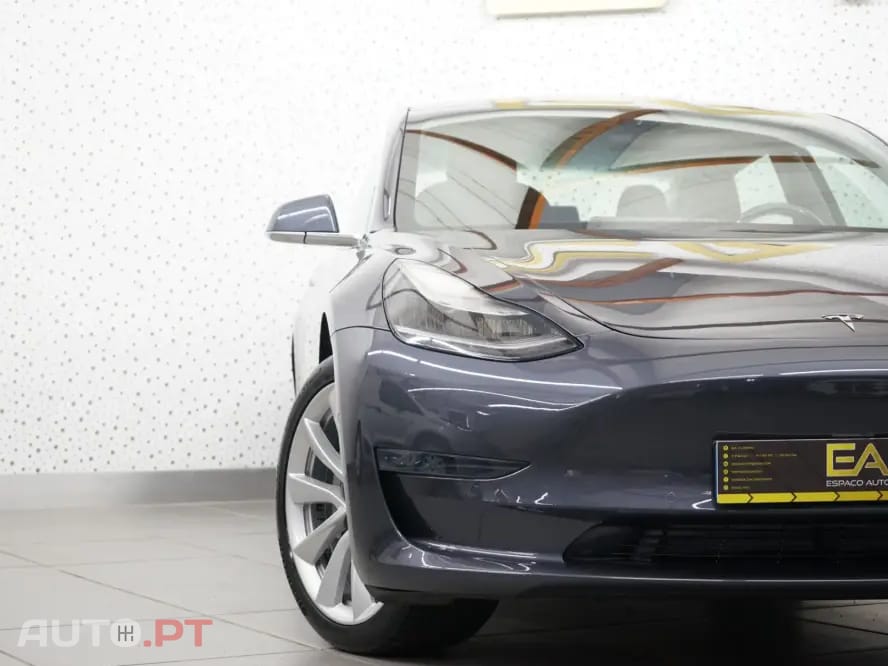 Tesla Model 3 Standard Range Plus RWD