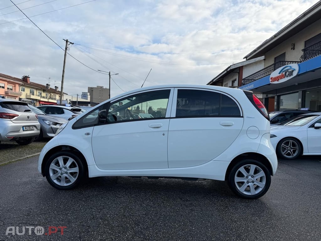 Peugeot iOn Standard