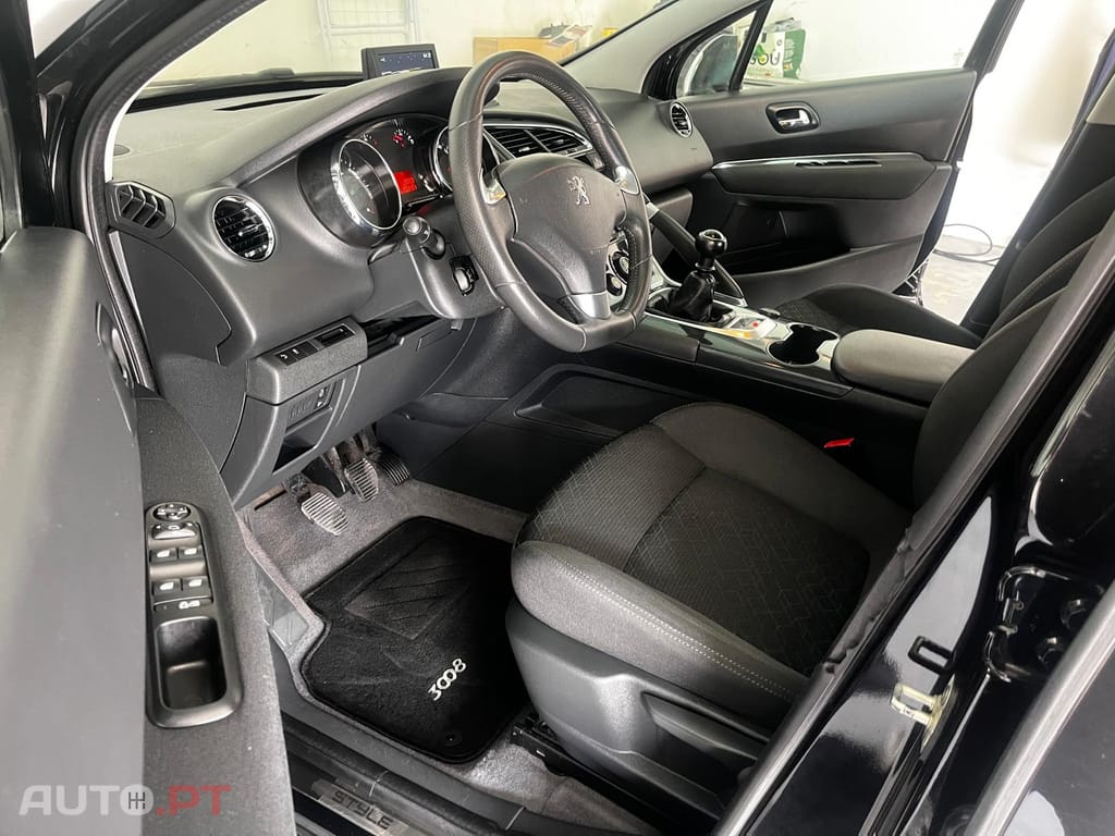 Peugeot 3008 Style 1.6HDI