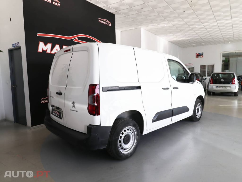 Peugeot Partner 1.5 BlueHDi Asphalt Standard