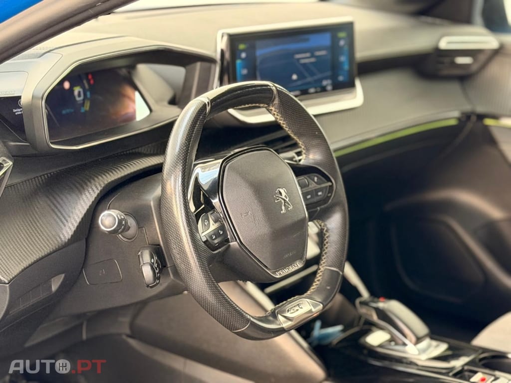 Peugeot E-208 GT