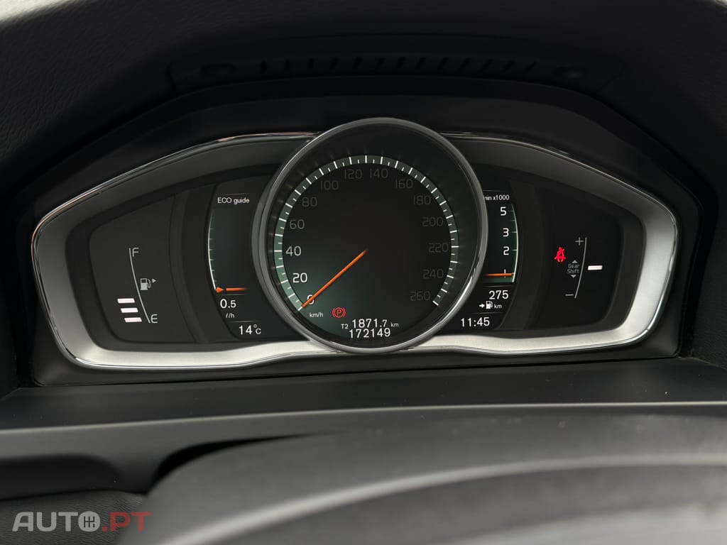 Volvo V60 2.0 D2 R-Design