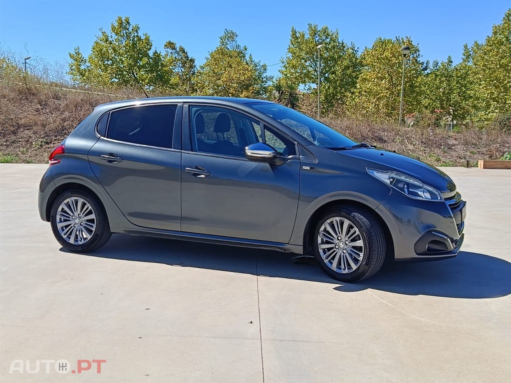 Peugeot 208 1.2 PureTech Style