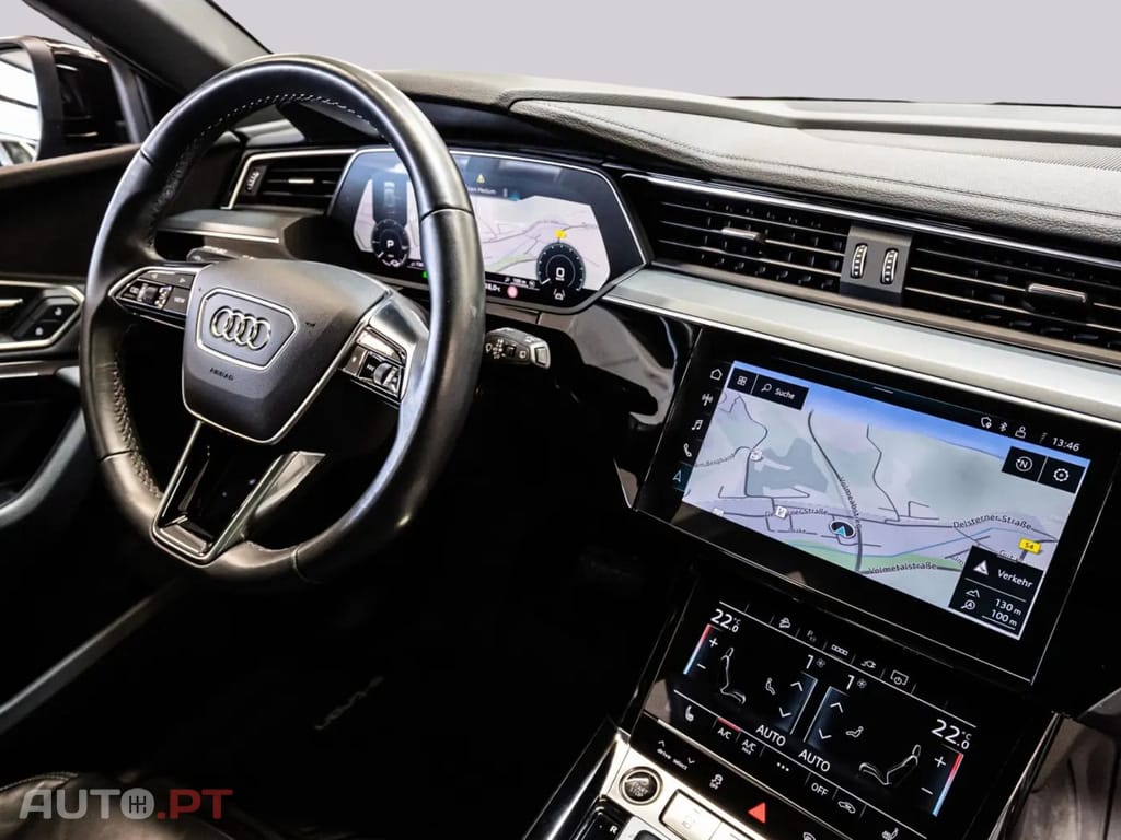 Audi Q8 e-tron 55 ADVANCED I.V.A DEDUTÍVEL