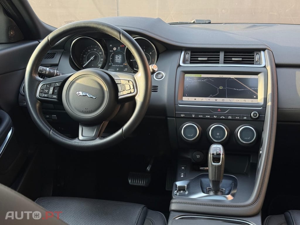 Jaguar E-Pace 2.0 i4D R-Dynamic AWD Aut.