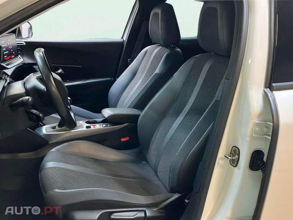 Peugeot 2008 1.2 PureTech Allure