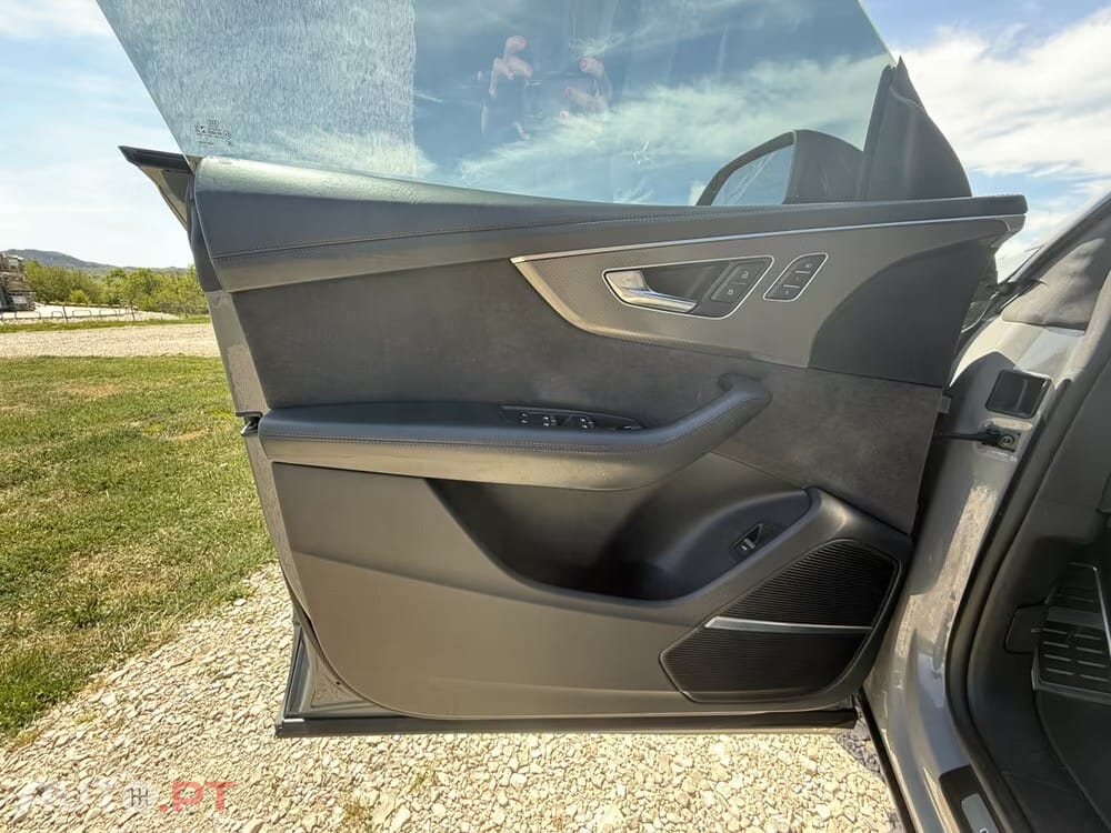 Audi RSQ8 Sport