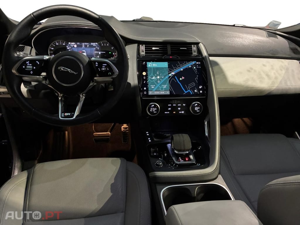 Jaguar E-Pace P300e AWD R-Dynamic HSE