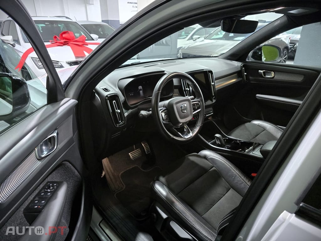 Volvo XC40 P8 AWD Recharge RDesign