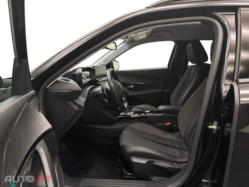 Peugeot 2008 1.5 BlueHDi Allure Pack EAT8