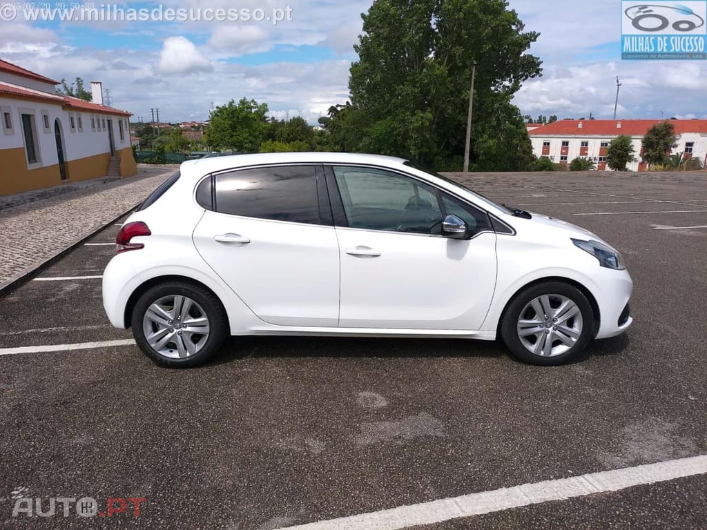 Peugeot 208 1.5 BlueHDi Allure