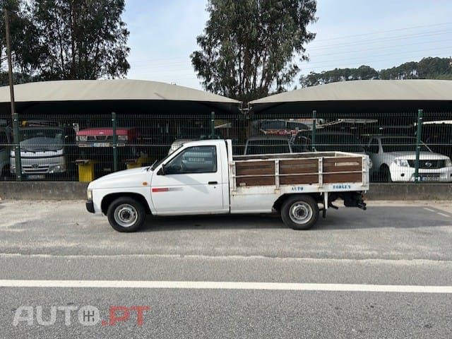 Nissan Pick Up D21 King Cab 2.5D 3Lugares