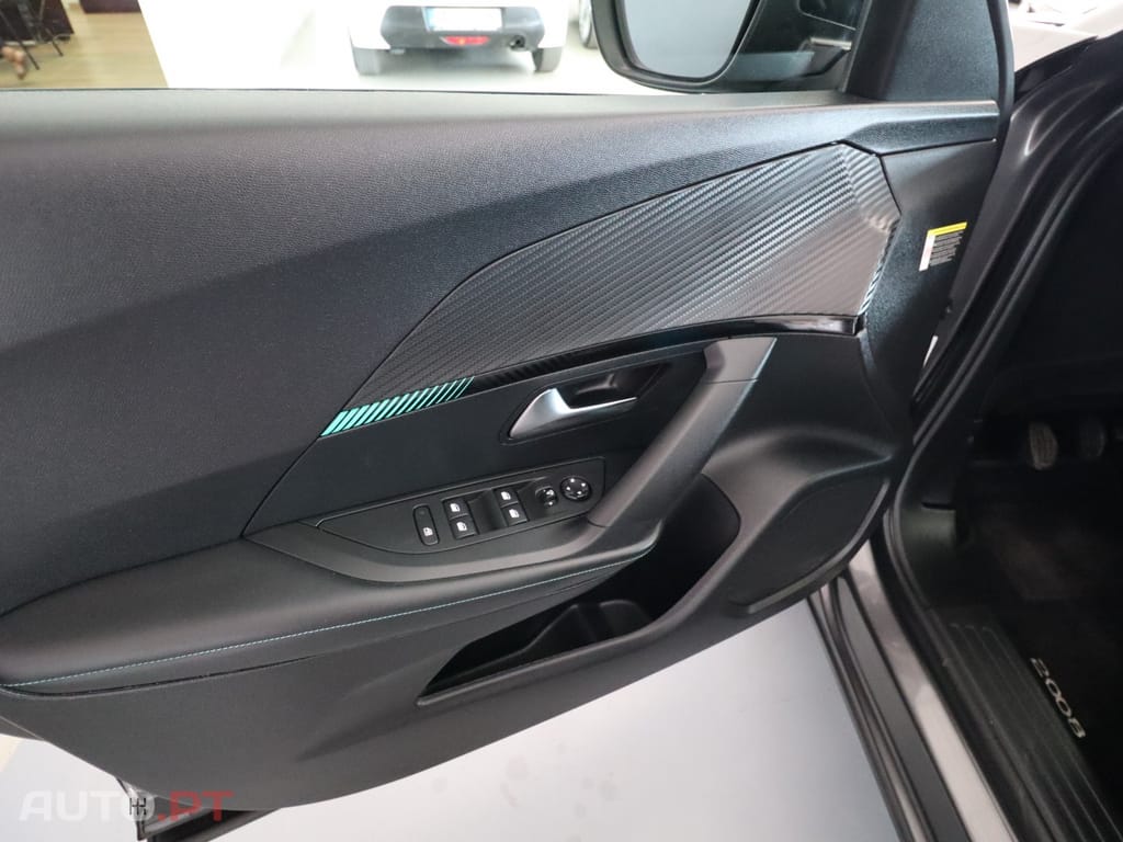 Peugeot 2008 1.2 PureTech Allure
