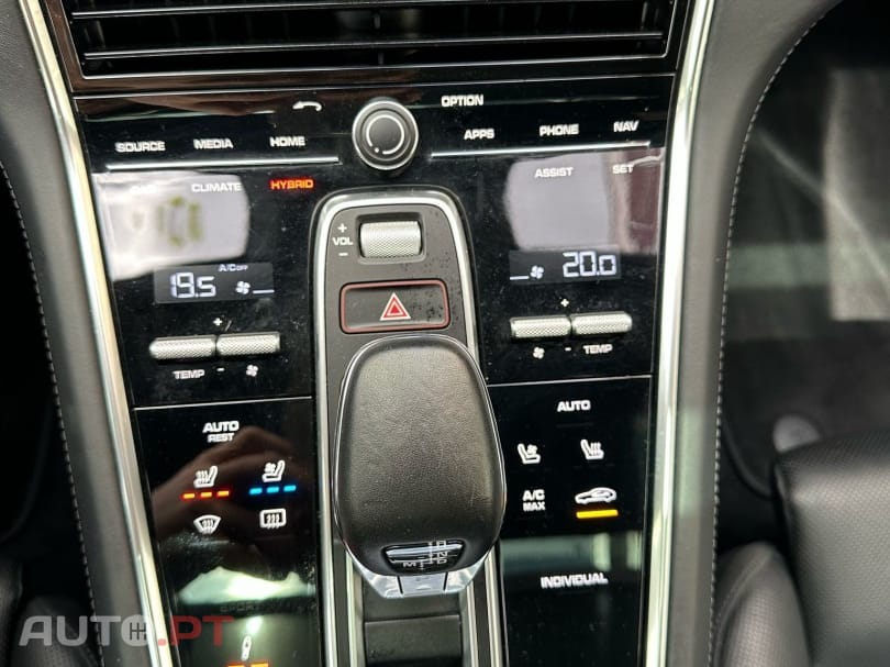 Porsche Panamera 4 E-Hybrid