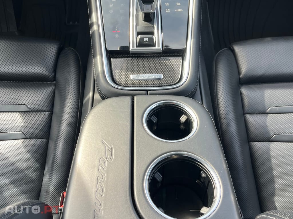 Porsche Panamera 4 E-Hybrid