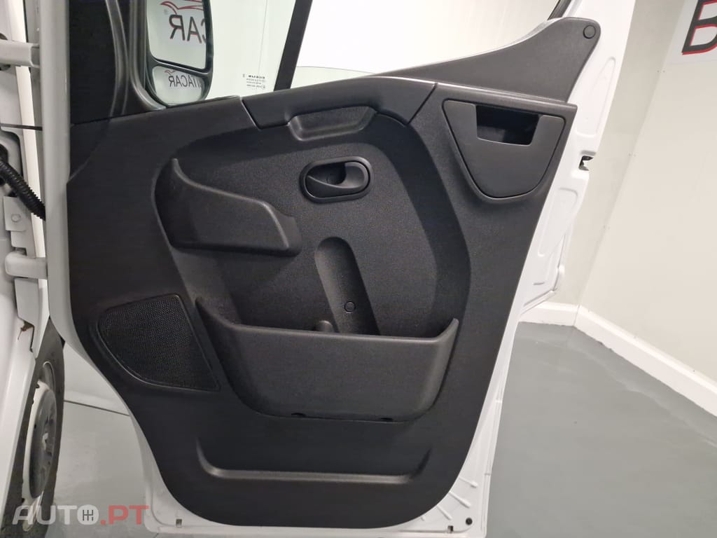 Renault Master L2H2 3.5T 2.3 DCI 130CV GPS CAM. TRASEIRA IVA DEDUTIVEL