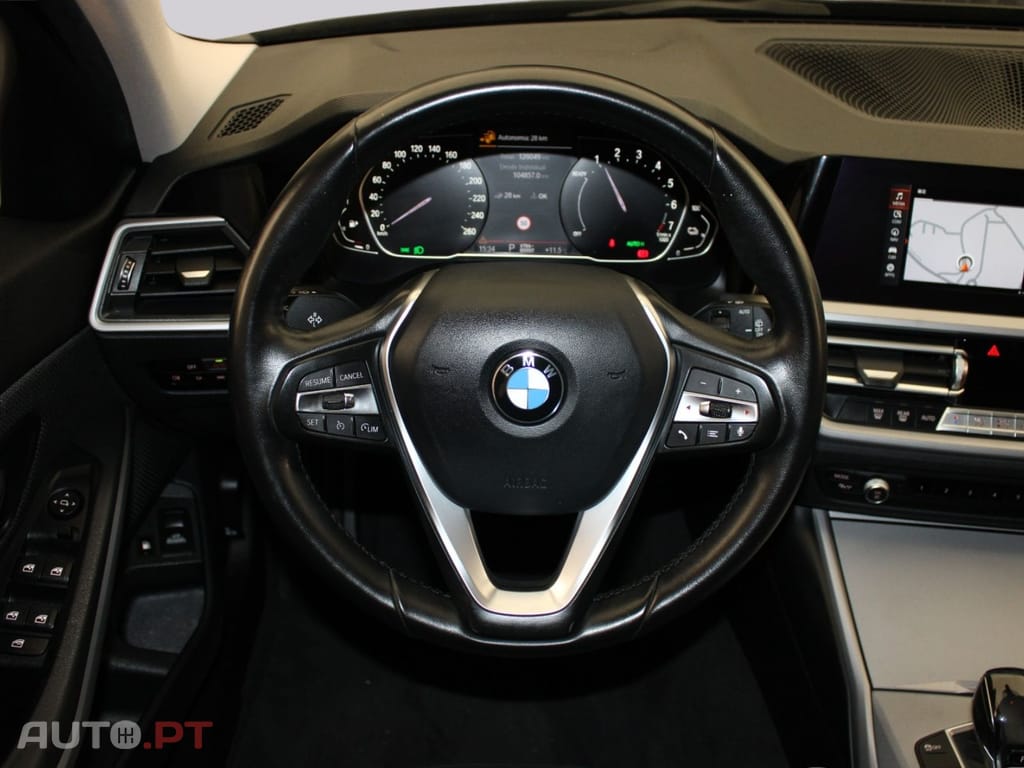 BMW 330 TOURING PLUG-IN ADVANTAGE I.V.A DEDUTÍVEL