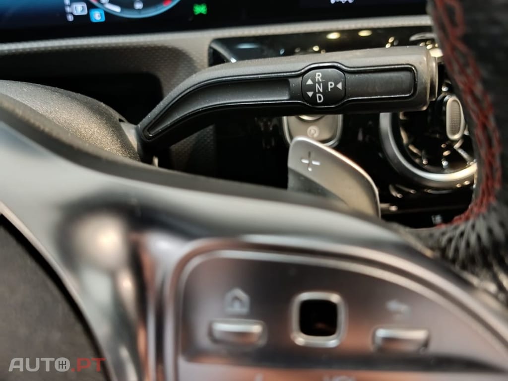Mercedes-Benz CLA 180 d Shooting Brake AMG Auto
