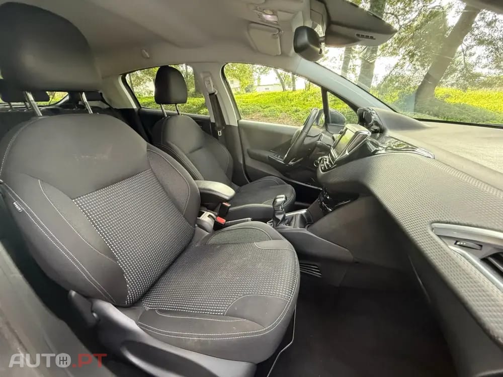 Peugeot 208 PureTech 82 Start & Stop Allure