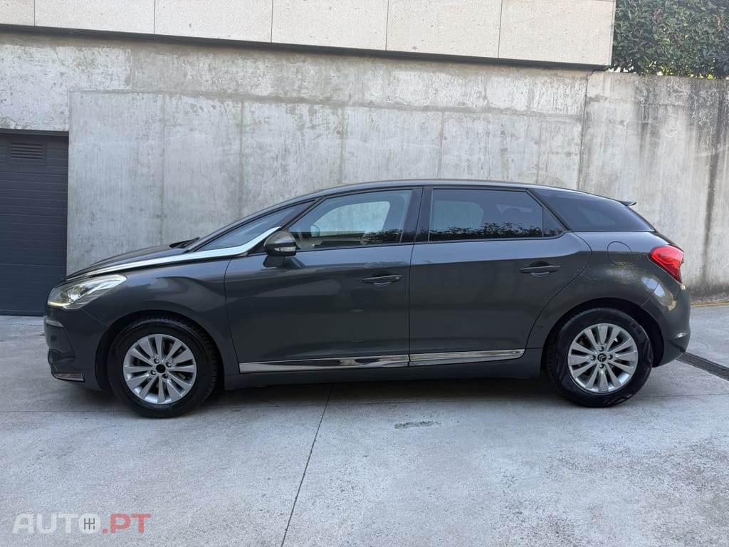Citroen DS5 1.6 e-HDi Air. So Chic CMP6 112g