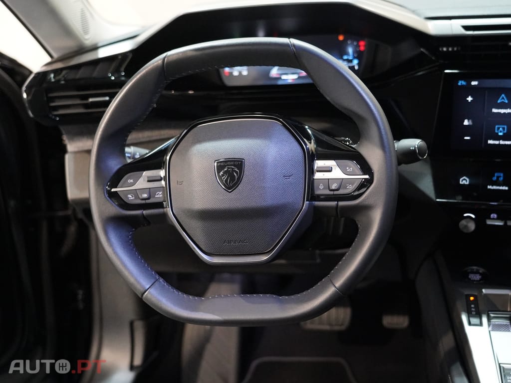 Peugeot 408 1.2 PureTech Allure EAT8