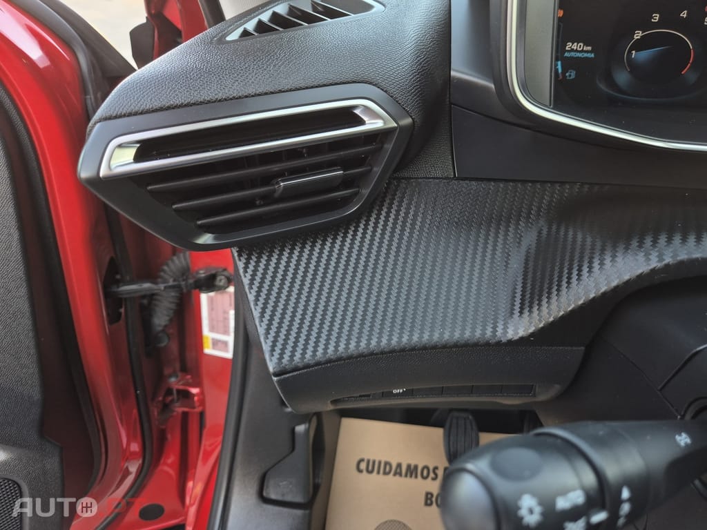 Peugeot 2008 1.2 PureTech Allure Pack