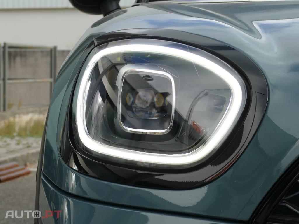 MINI Countryman Cooper SE ALL4 Classic Auto