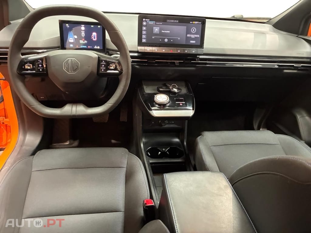 MG MG4 EV Standard 2WD