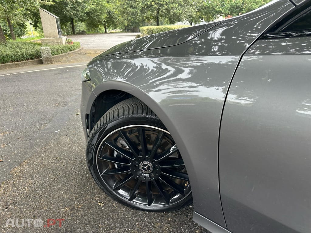 Mercedes-Benz A 250 e AMG Line