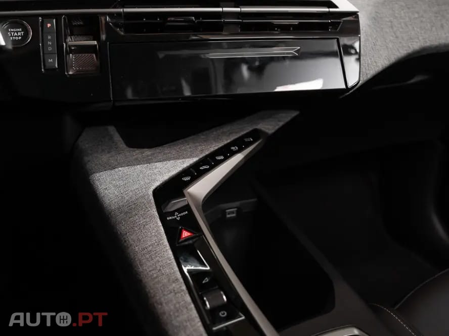 Peugeot 5008 1.2 Hybrid Allure e-DCS6