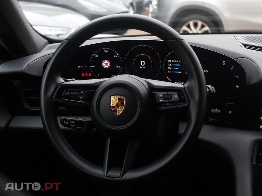 Porsche Taycan 93 kWh