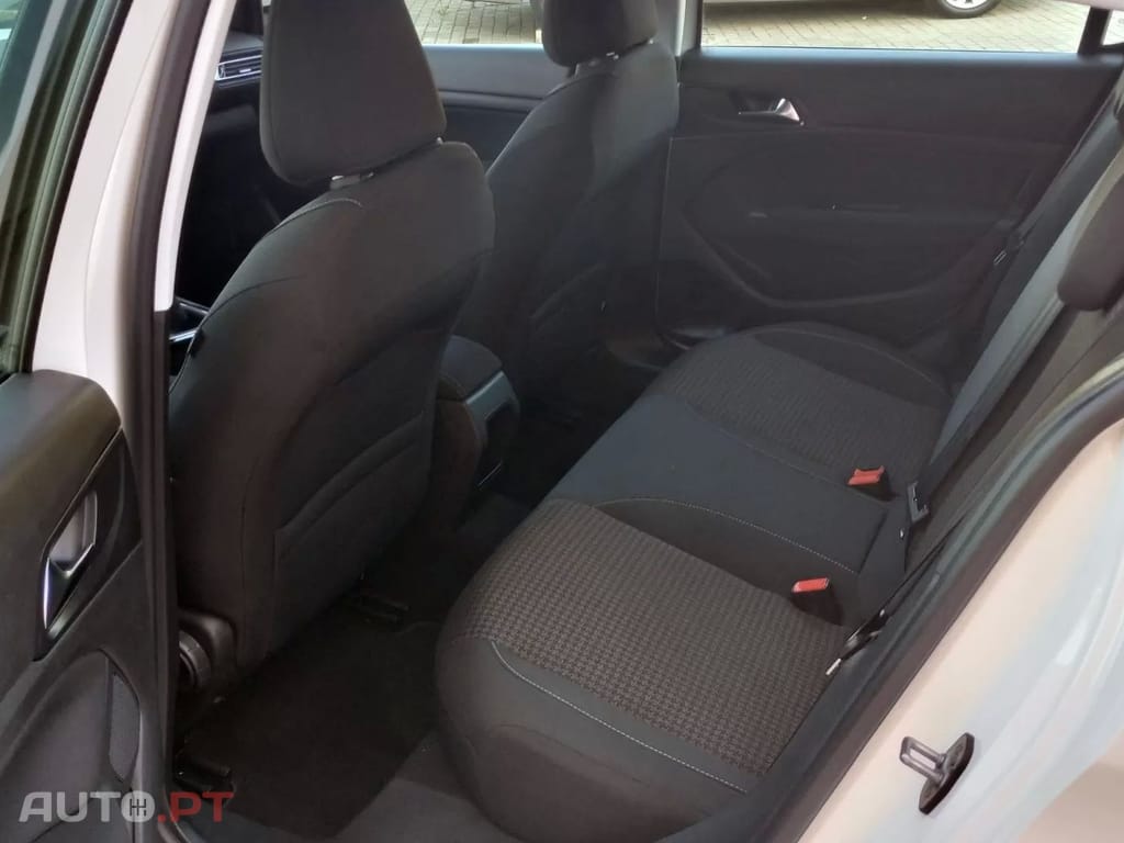 Peugeot 308 1.5 BlueHDi Business Line