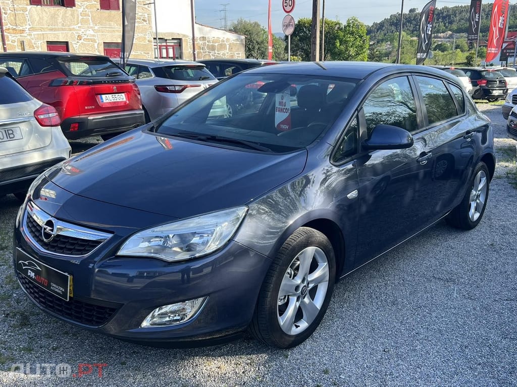 Opel Astra ENJOY