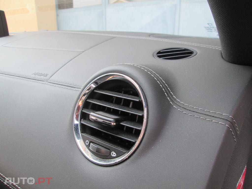 Peugeot RCZ 2.0 HDI  163CV