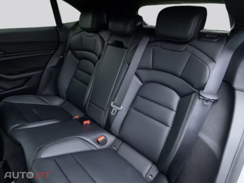 Porsche Taycan 4 I.V.A DEDUTIVEL  