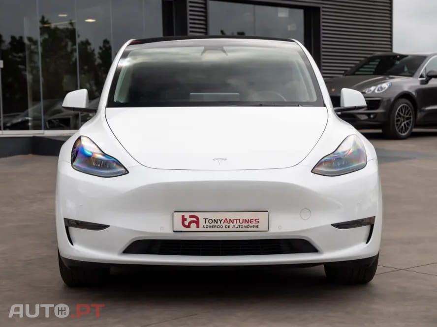 Tesla Model Y Long Range RWD