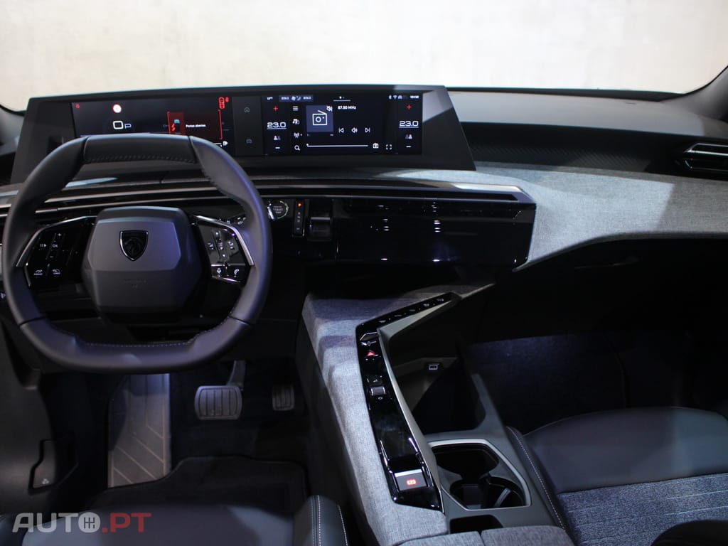 Peugeot 3008 1.2 Hybrid Allure e-DCS6