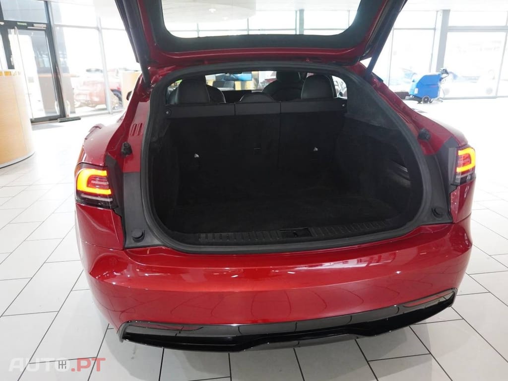 Tesla Model S Plaid AWD — fotografia 29