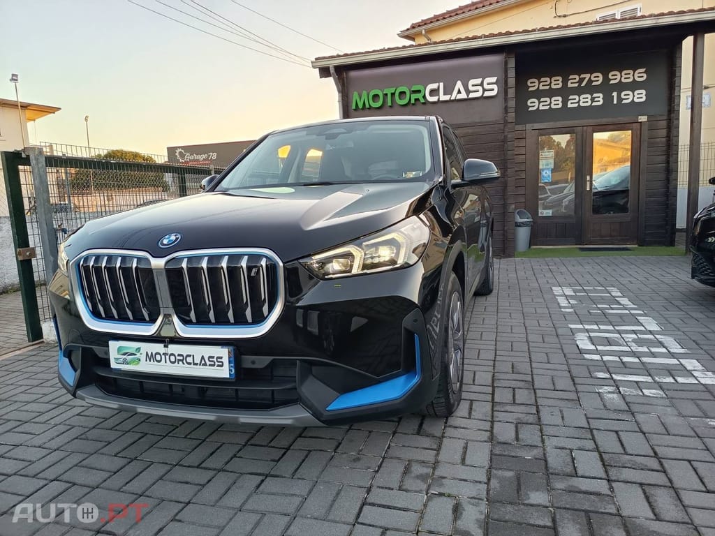 BMW iX1 xDrive30