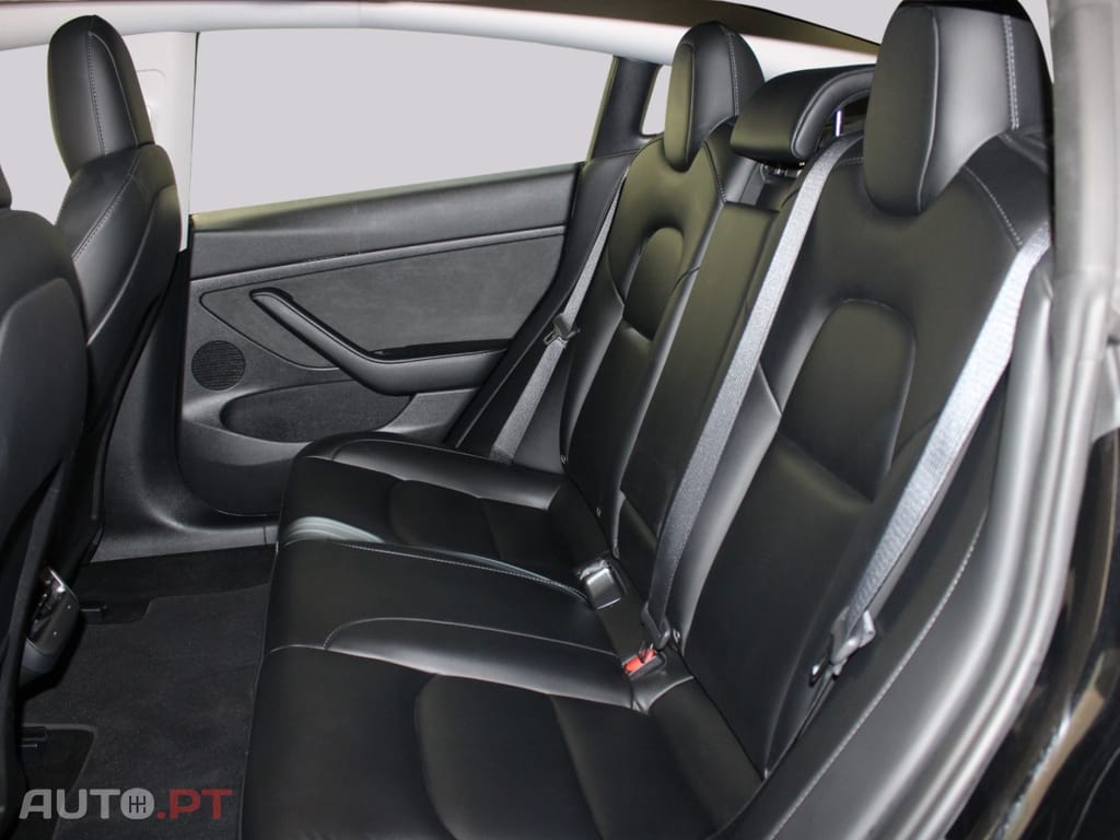 Tesla Model 3 LONG RANGE I.V.A DEDUTÍVEL