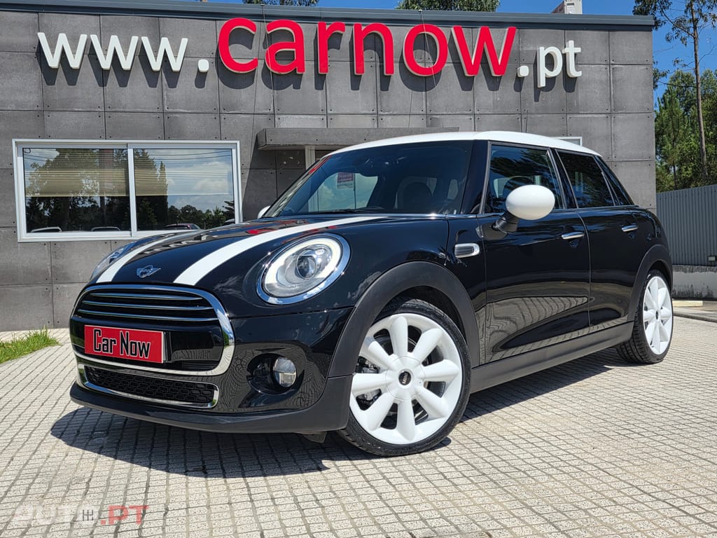 MINI Cooper D AUTO 5 Portas