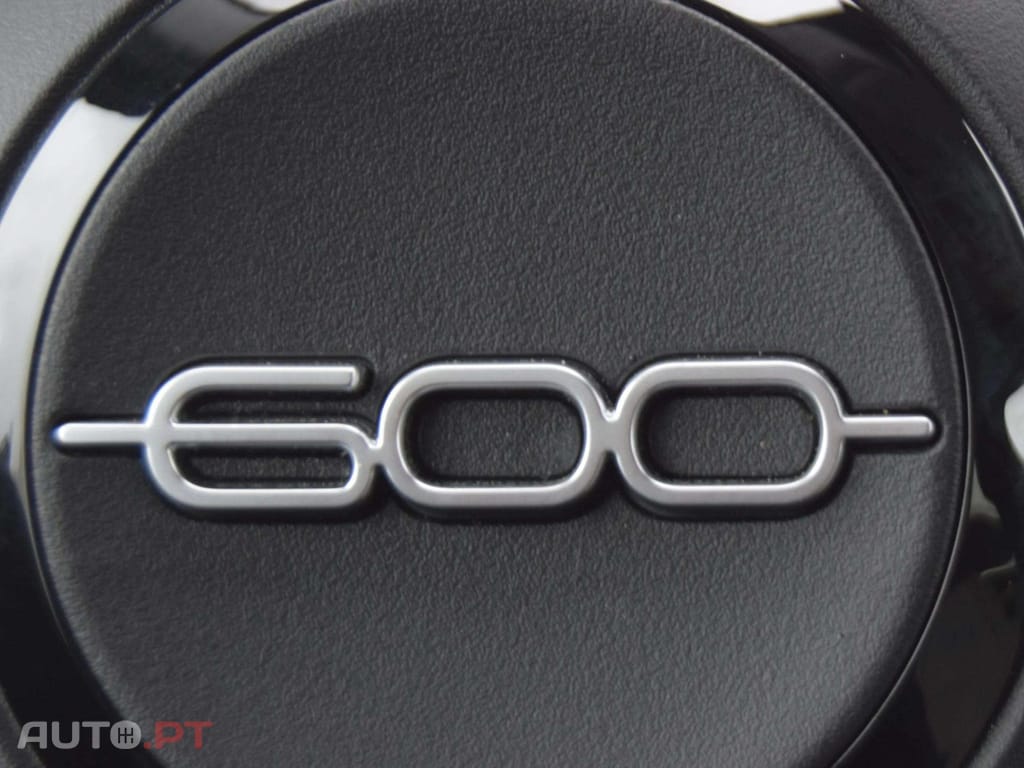 Fiat 600 1.2 Hybrid La Prima