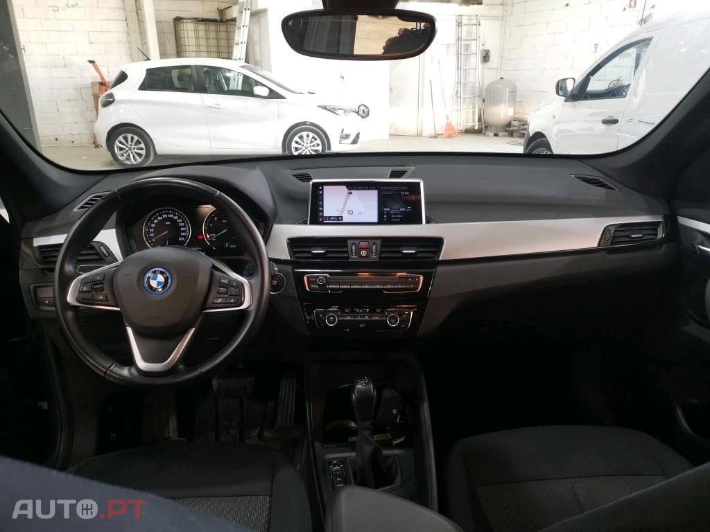 BMW X1 25 e xDrive Corporate Edition