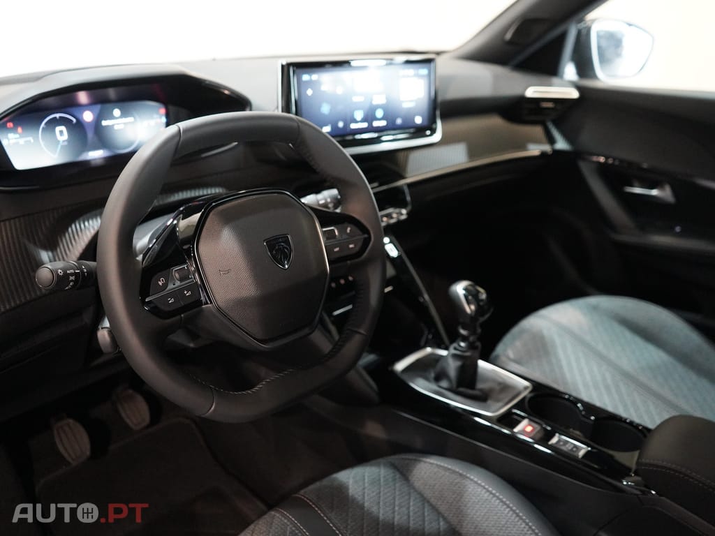 Peugeot 2008 1.2 PureTech Allure