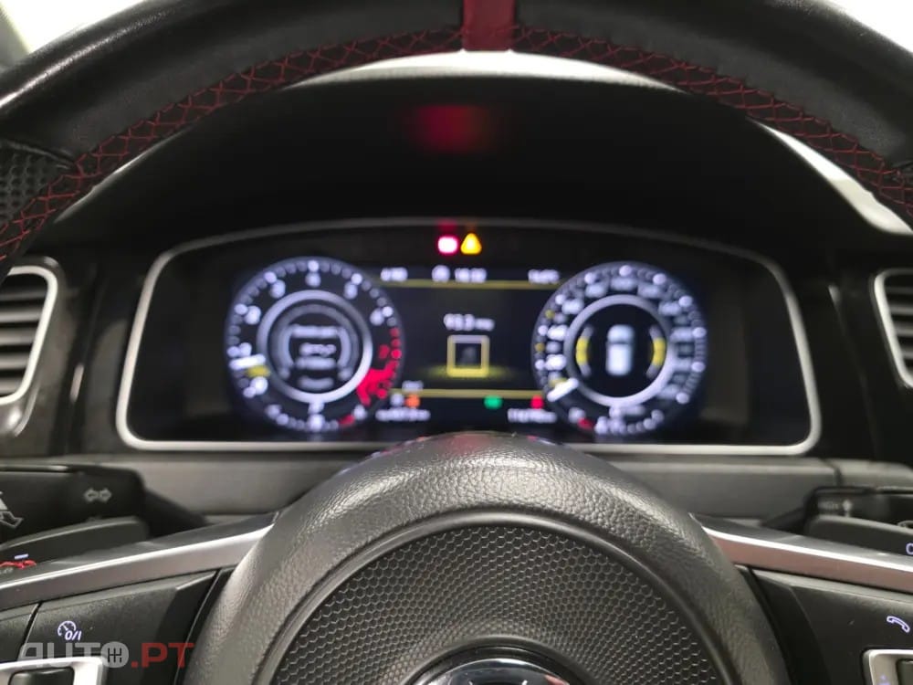 Volkswagen Golf 2.0 TSI GTI DSG Performance