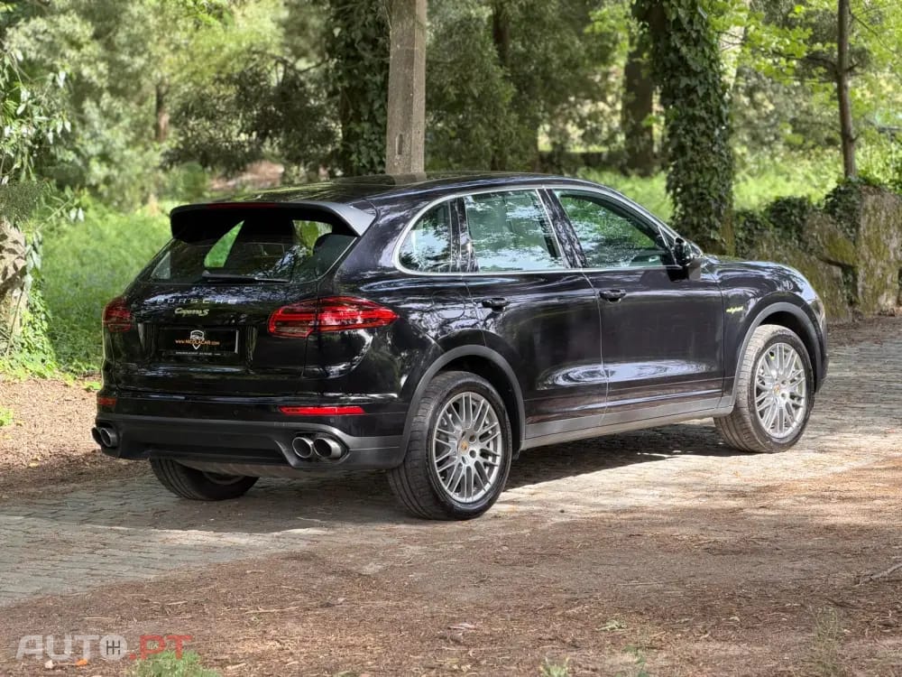 Porsche Cayenne S E-Hybrid Platinum Edition