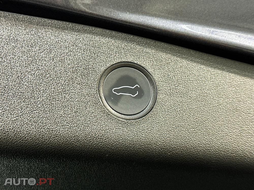 Tesla Model 3 Long Range AWD Dual Motor