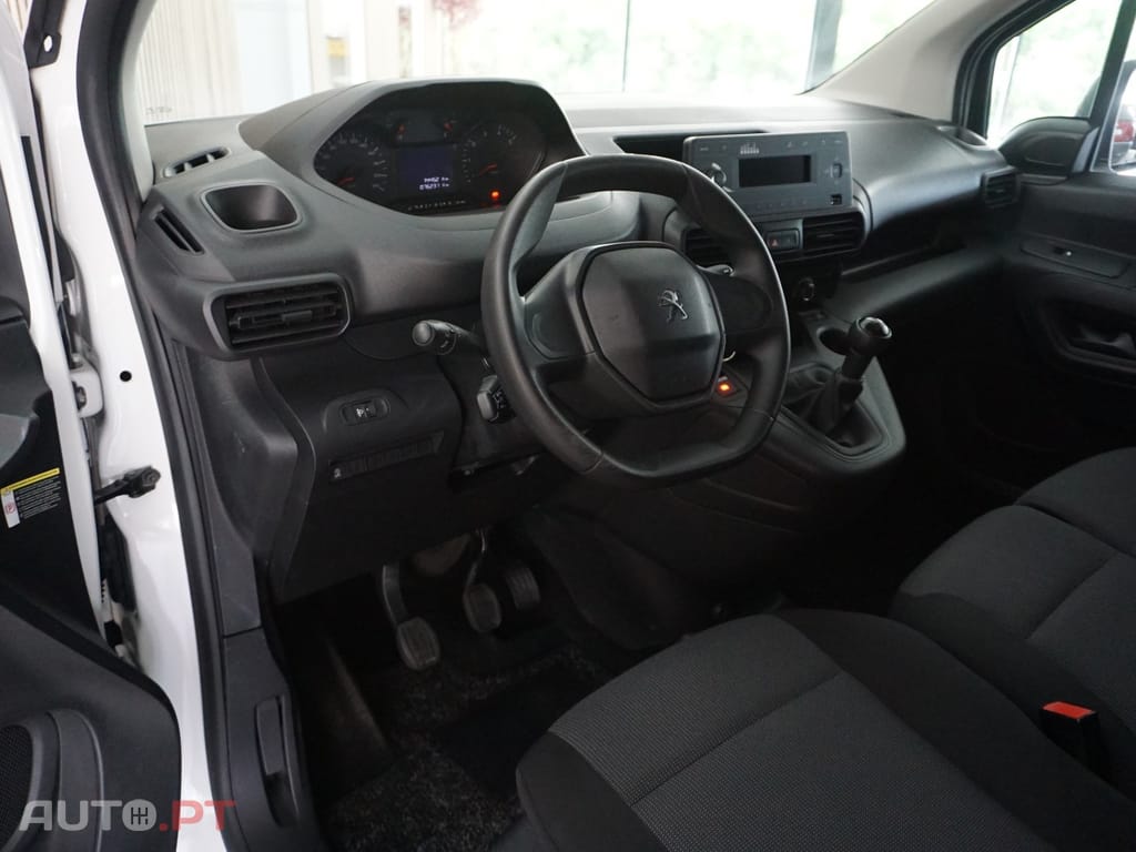Peugeot Partner 1.5 BlueHDi Asphalt Standard